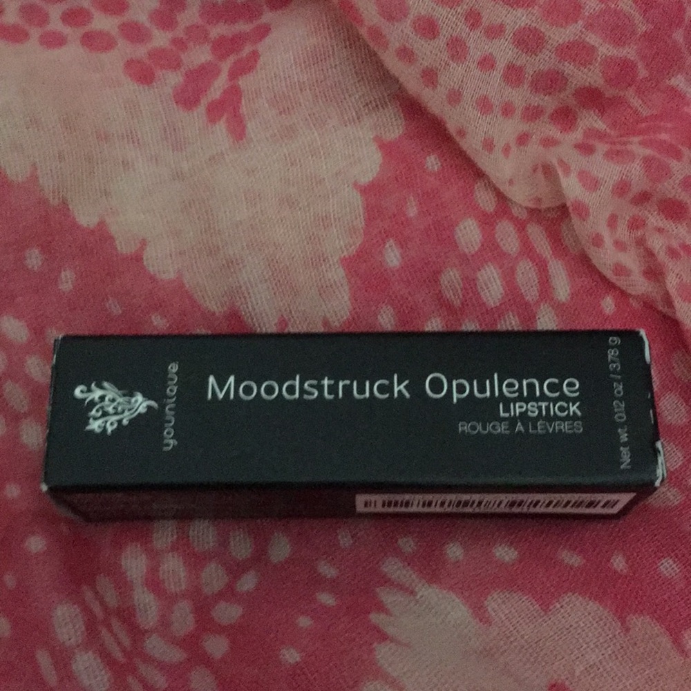 Younique opulence lipstick